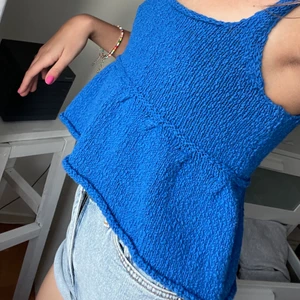 Topp - Topp från Zara, köpt här på Plick men vart inte nöjd med passformen💙🥰