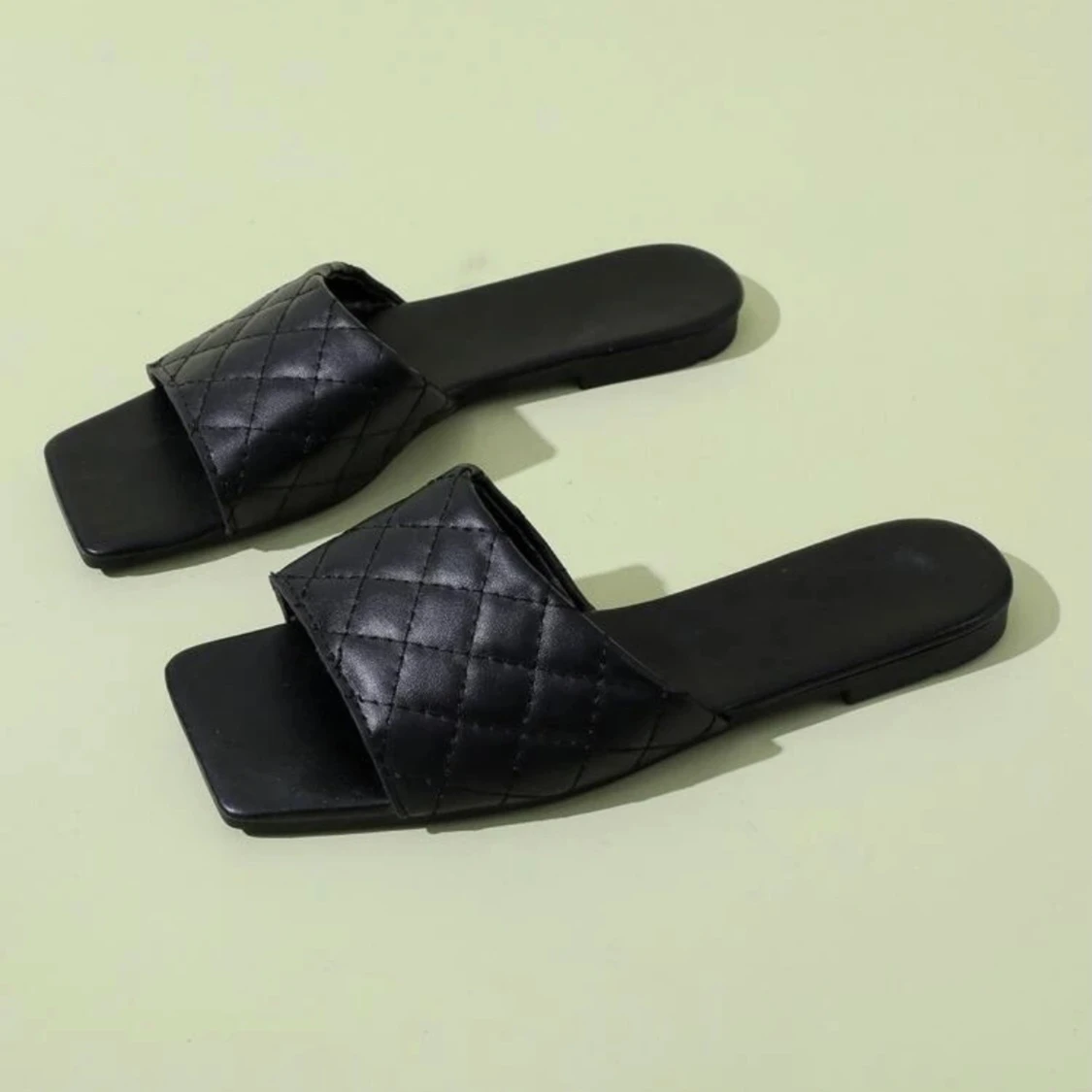 Black slippers size EU 39