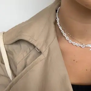 Säljer fler smycken på Instagram: @aliceruthjewelry ☺️☺️ Gör dessa halsband på beställning för 249kr och frakten endast 12kr!❤️ kontakta för fler bilder eller frågor!🥰🥰 