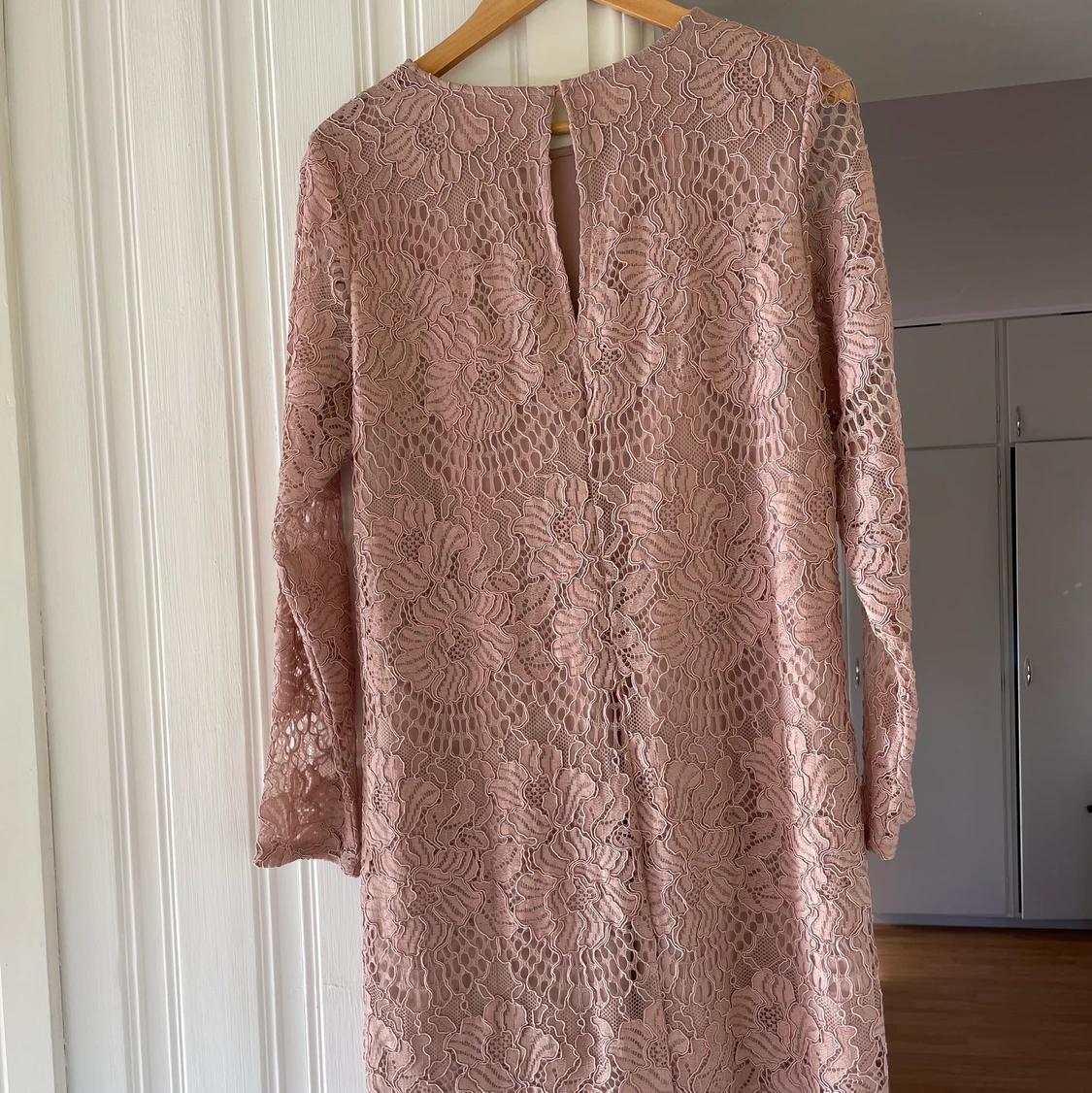 Rak klänning från H&M - 90