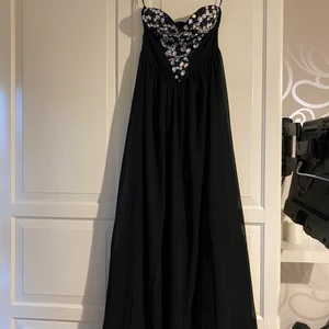 Balklänning - Helt ny, prislapp kvar!