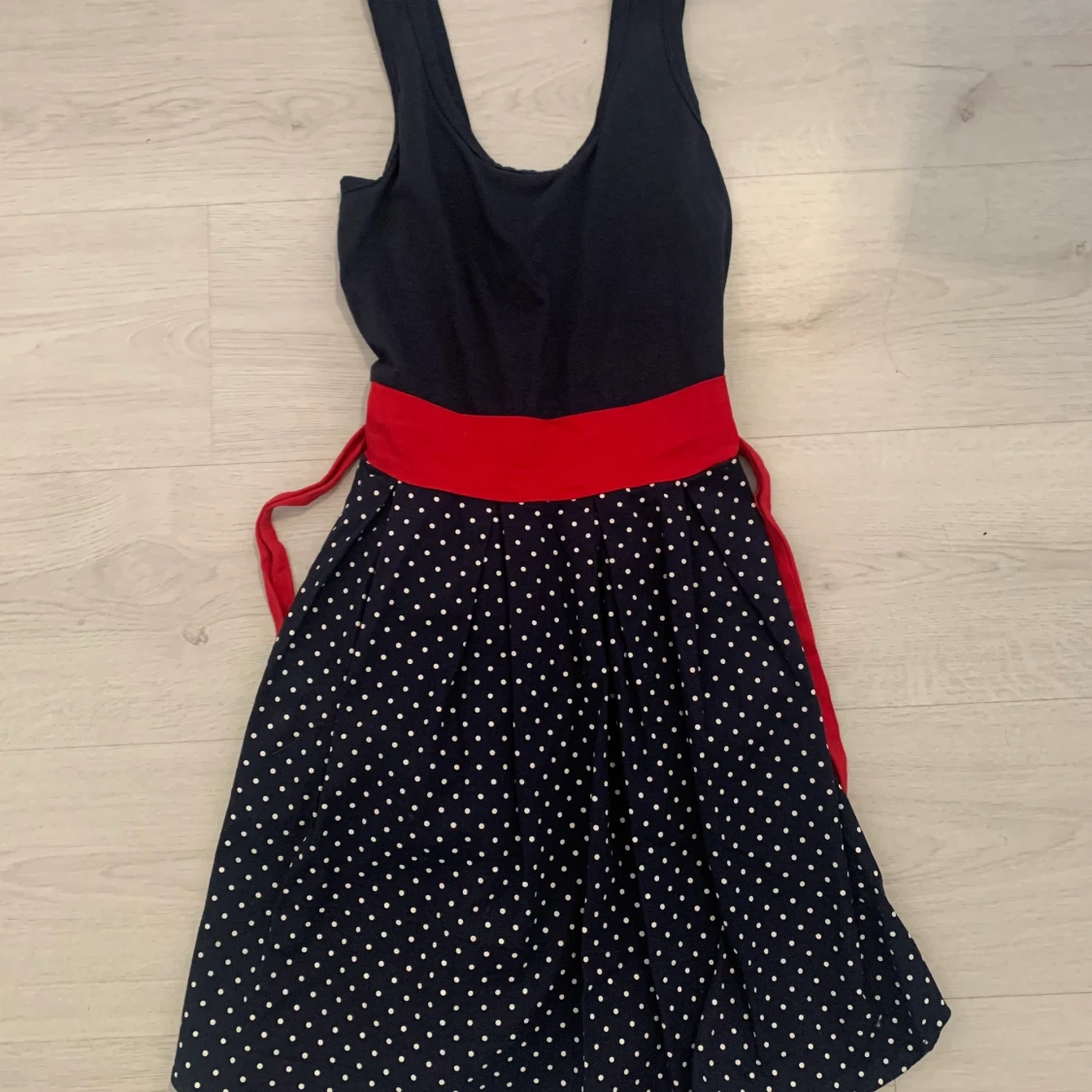 Klänningar 50kr/st! - 90