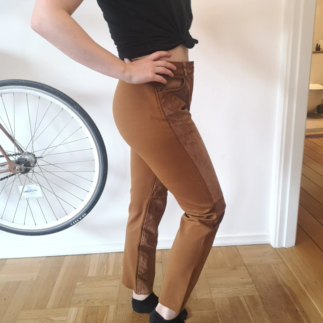 Byxor i brunt mocka - 91