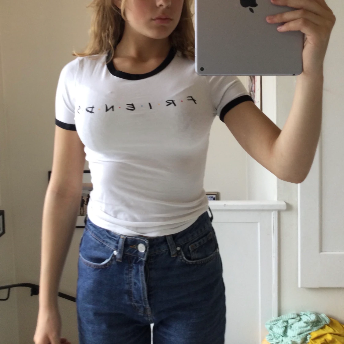 En FRIENDS tröja i stl XS