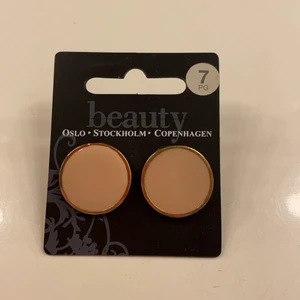 Örhängen - Rosa örhängen. Aldrig använda