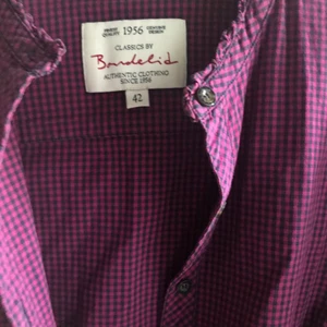 Bondelid blus - Rutig superfin knappt använd  passar 38-42