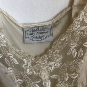 Siden nattlinne  - Klassiskt super romantiskt nattlinne i siden :)