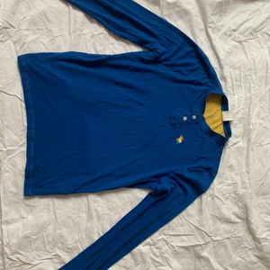 Abercrombie & Fitch Sweatshirt  - Abercrombie & Fitch Sweatshirt i storlek XL i barnstorlek. 