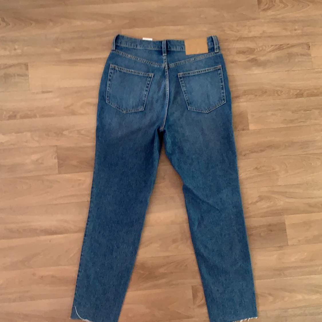 Slitna Jeans med vida ben - 90