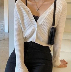 svarta jeans från gina - säljer dessa jeans från gina, väl använda så därav sänkt pris! 