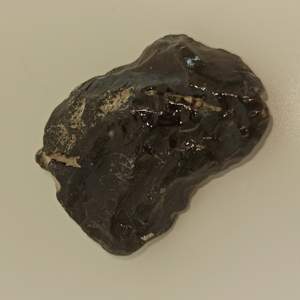 En stor black obsidan crystal 40kr