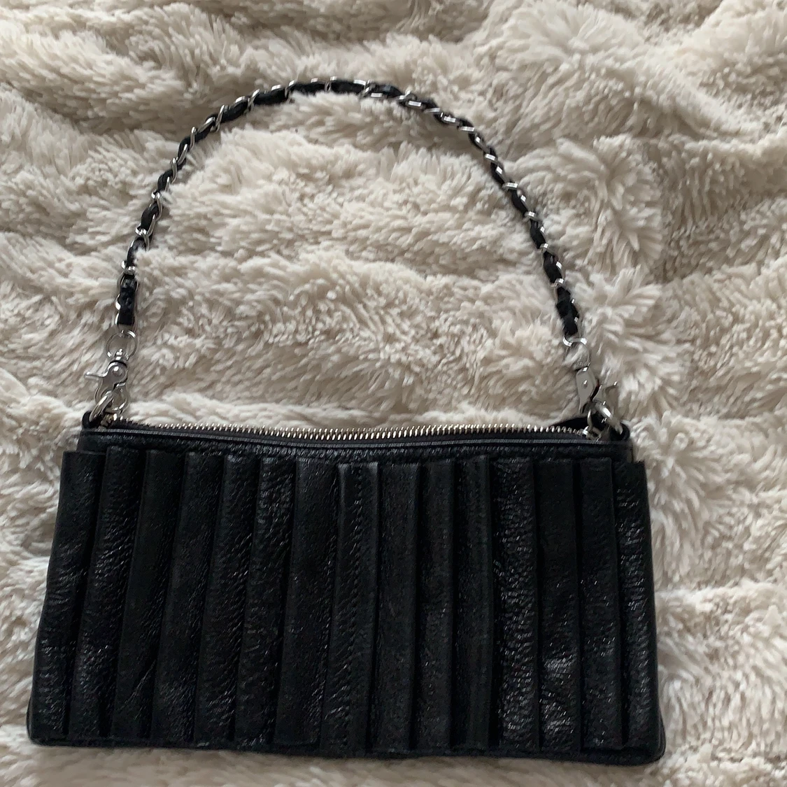 Svart och fin väska - 90