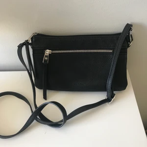 Liten väska - Liten svart väska från Don Donna