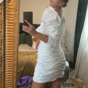 Klänning Gina tricot - Klänning från Gina tricot, säljer för att jag har en liknande klänning!