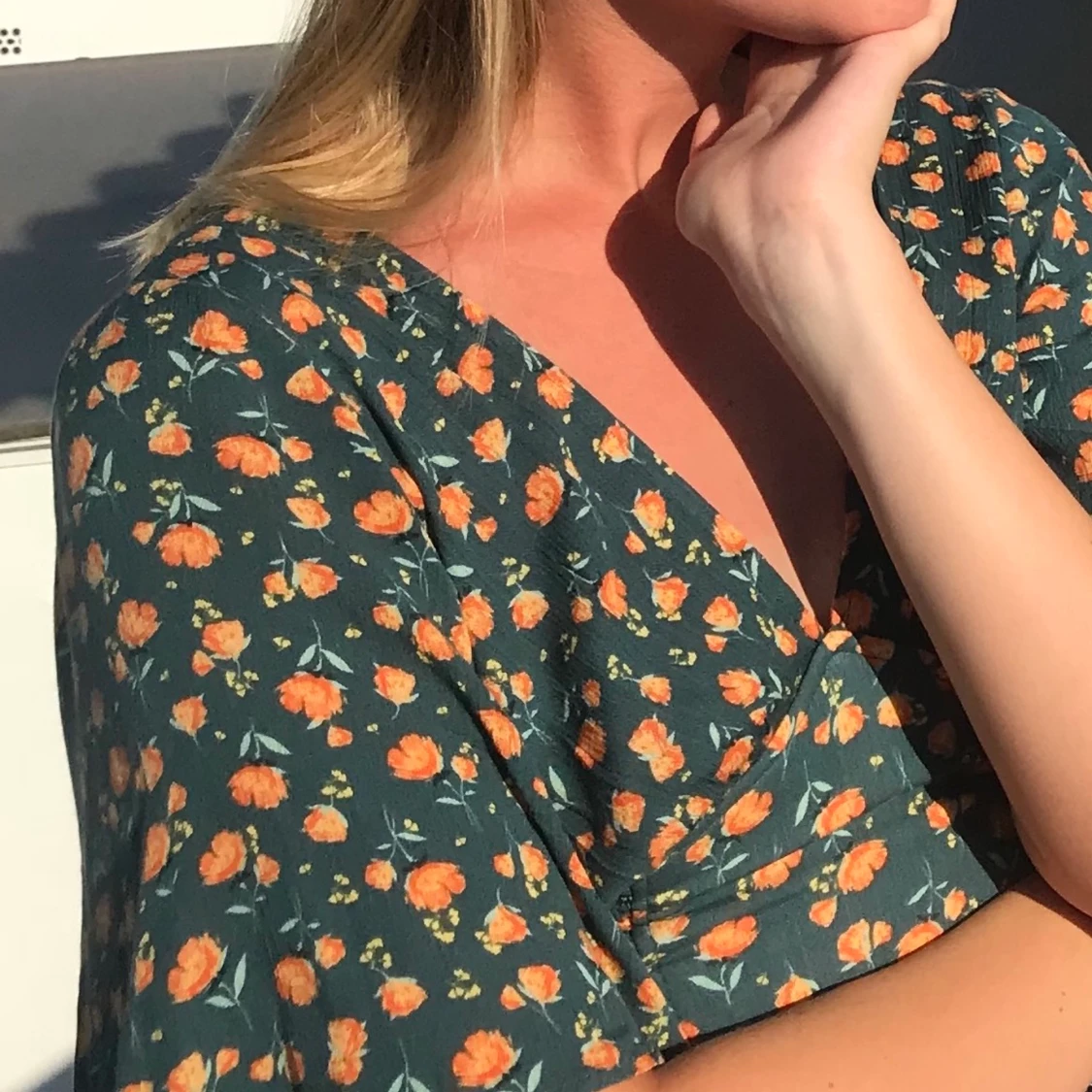 Blommig blus / pull and bear - 91