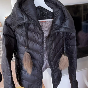 Hollies jacka - Strl 38