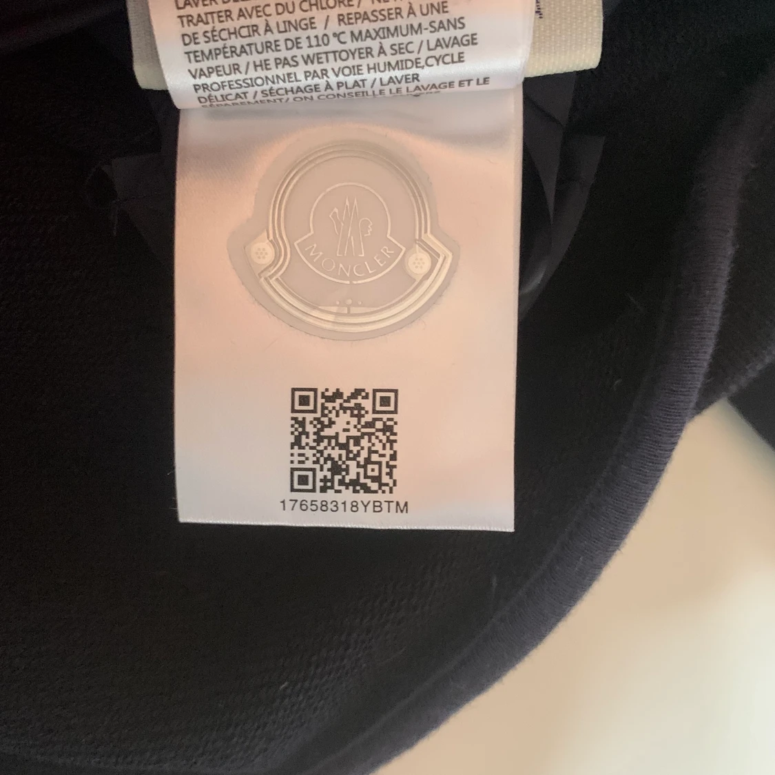 MONCLER jacka/kofta stl. M - 91