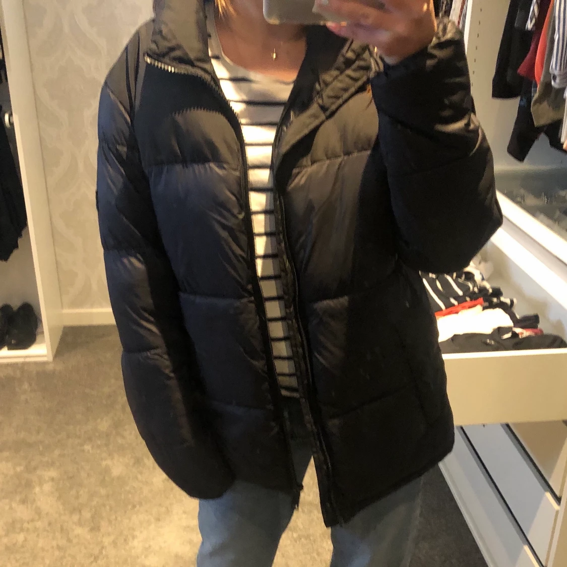 Svart puffer jacka  - 90