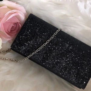 Liten väska - Superfint liten väska, aldrig använd, perfekt till ex. Bal🥂💕