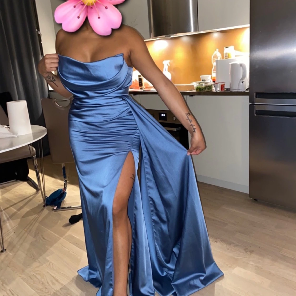 Klänning storlek 38-40  - 90