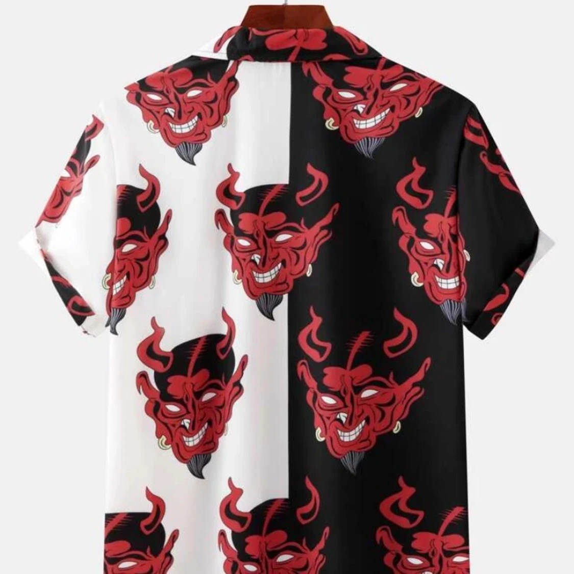 alternative shirt with devils M - 90