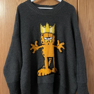 En fin stickad tröja  - En limeted edition tröja från zara nypris 599kr🧡