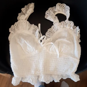 Topp - Jätte fin topp,jätte gulig och aldrig använd 