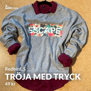Sweatshirt med tryck S/M - En tröja i bomull från Redbird. I bra skick. Passar S/M. Längden 61 cm. Köper ni 2 plagg, då skickar jag fraktfritt.