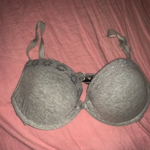 bh - Fin grå bh💕