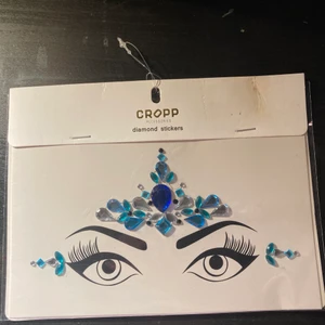 Diamant klister märke till ansiktet - Köpte denna i polen på new yorker för någon sommar sen. Då köpte jag den för 50 svenska koronor. Säljer den nu för halva priset💎🤍💎