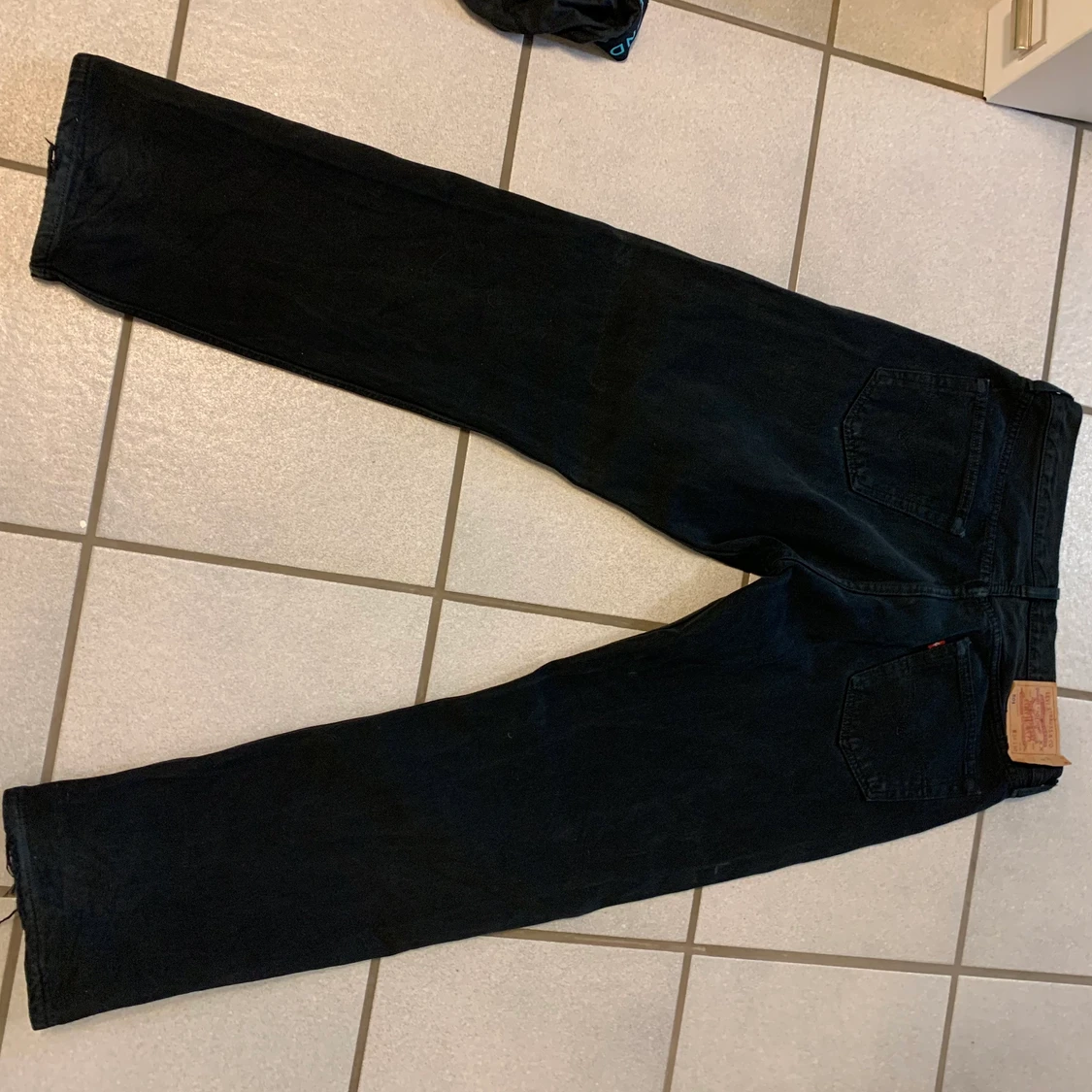 Baggy Levi’s jeans  - 90
