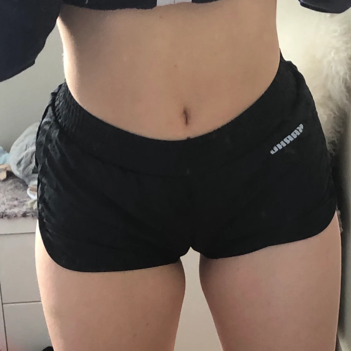 KARHU tränings shorts strl xs