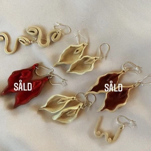 Örhängen - Ett par 99kr, 2 par 149kr  