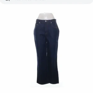 Blåa Jeans! - Ett par blåa jeans som jag köpte på Sellpy! Säljer pga var lite stora på mig i midjan. Storleken är 32 inch waist! <3