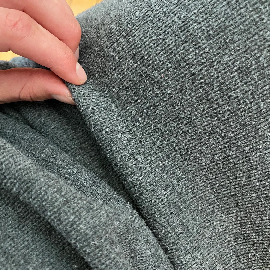 Mjuk grå stilig klänning i stlk S - 90