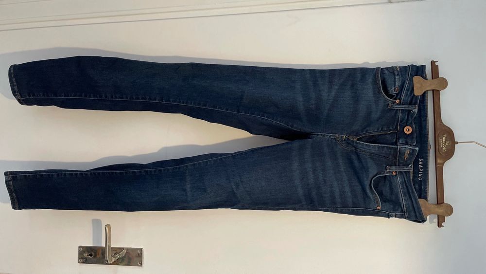 Stretchiga shaping jeans | Plick Second Hand