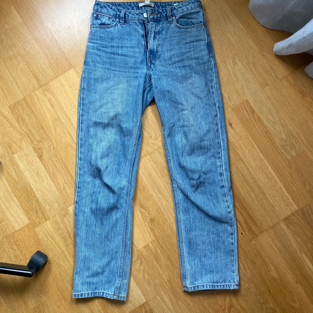 1: raka jeans hm strl 36, 2: raka jeans Gina strl s, 3: korta bootcut lager 157 strl m. Jeans & Byxor.