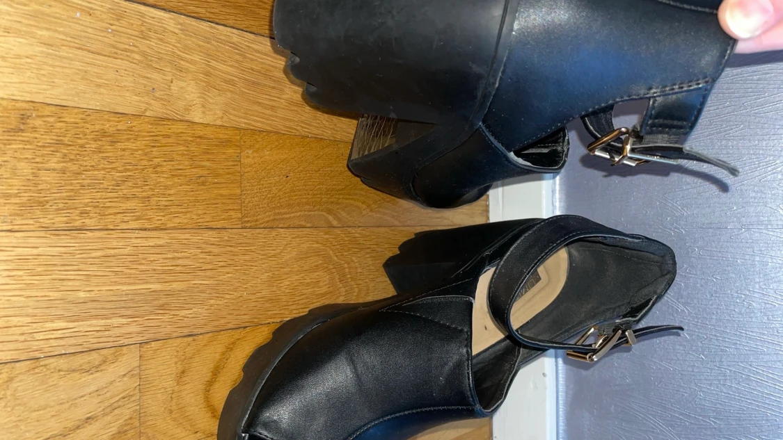 Skor med tjock klack - 90