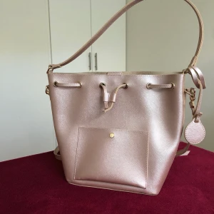  väska - Säljer min BHOC pga jag inte använder den längre 