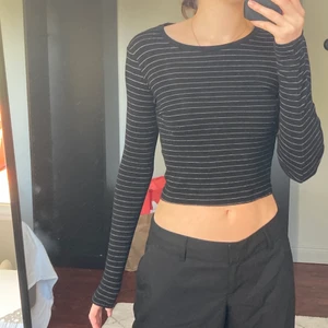 Randig tröja  - Skriv vid frågor eller fler bilder 