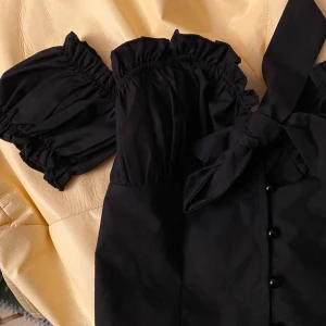 Blus  - Oanvänd, beställt fel storlek svart färg, mycket fint.