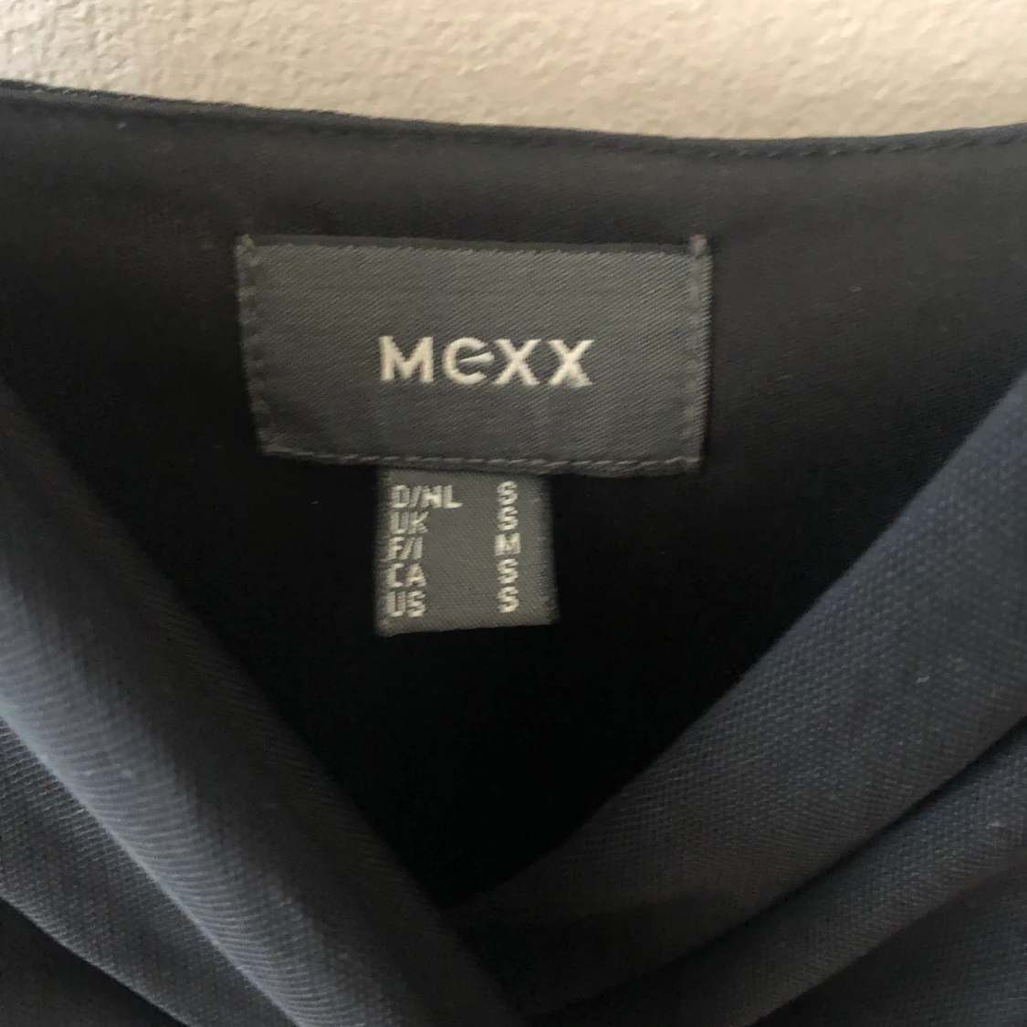 Svart midiklänning  - 91