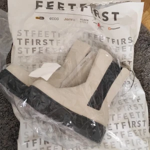 Shoes - New without boot size 40 but correspond to size 39