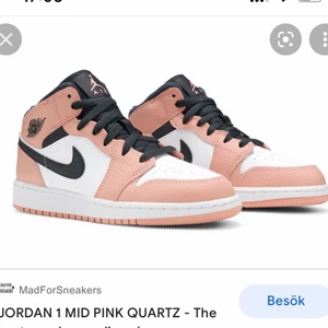 Jordan 1 - Säljer nu mina Jordans 1 mid ”pink quartz” som är i bra skick och dem är använda väldigt få gånger. Säljer pågrund av att dem ej kommer till användning, pris går att diskutera 💞  storlek 37