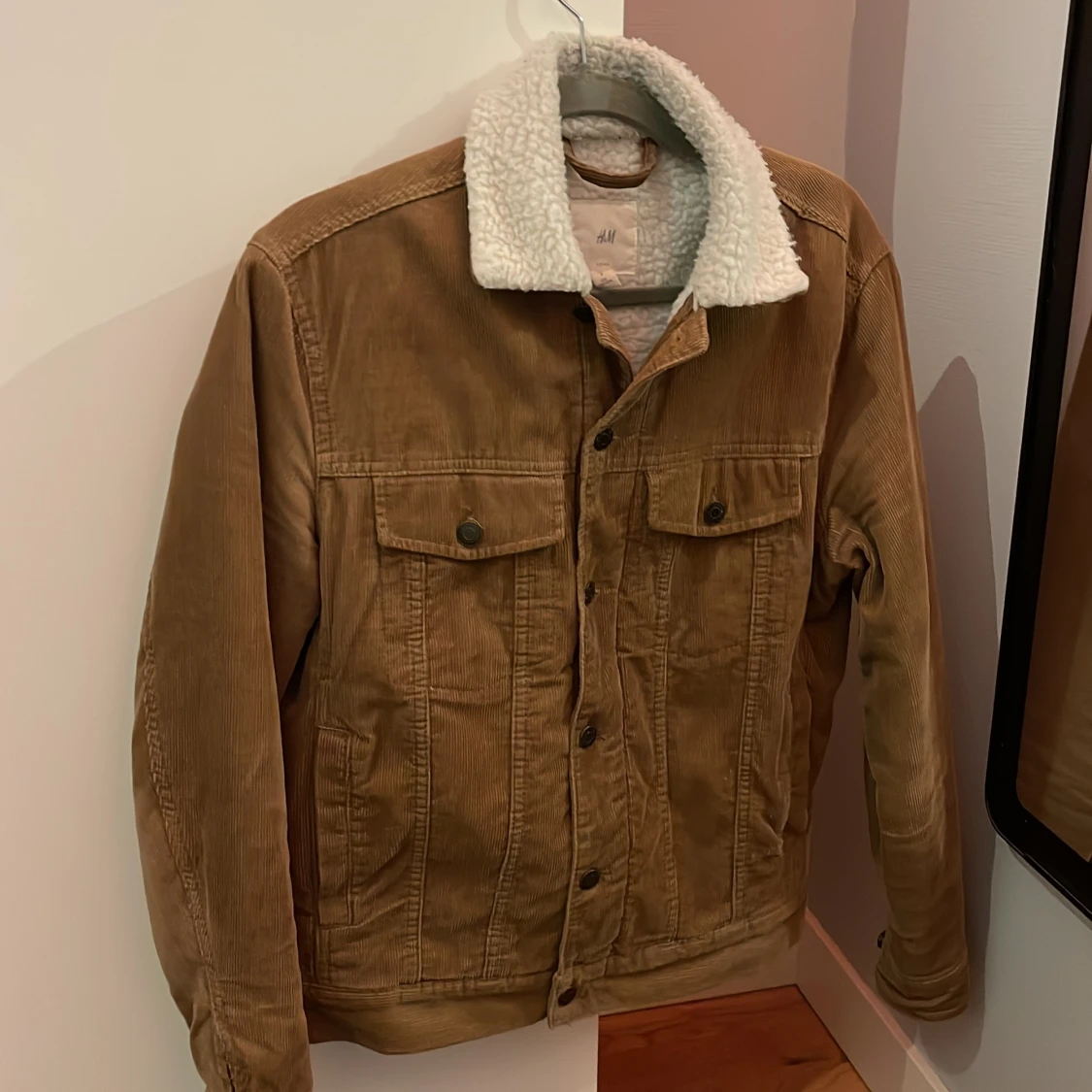 Snygg tidig vår-jacka från H/M   - 90