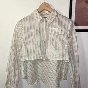 Skjorta - Säljer ”Baum und pferdgarten” skjorta, Somrig och supersnygg.  Knappt använd och ser ut som ny.               Stl S  Nypris: 1000kr