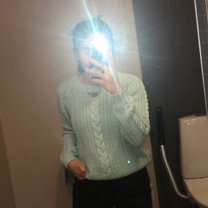 Stickad tröja  - Stickad tröja från bikbok i storlek s.