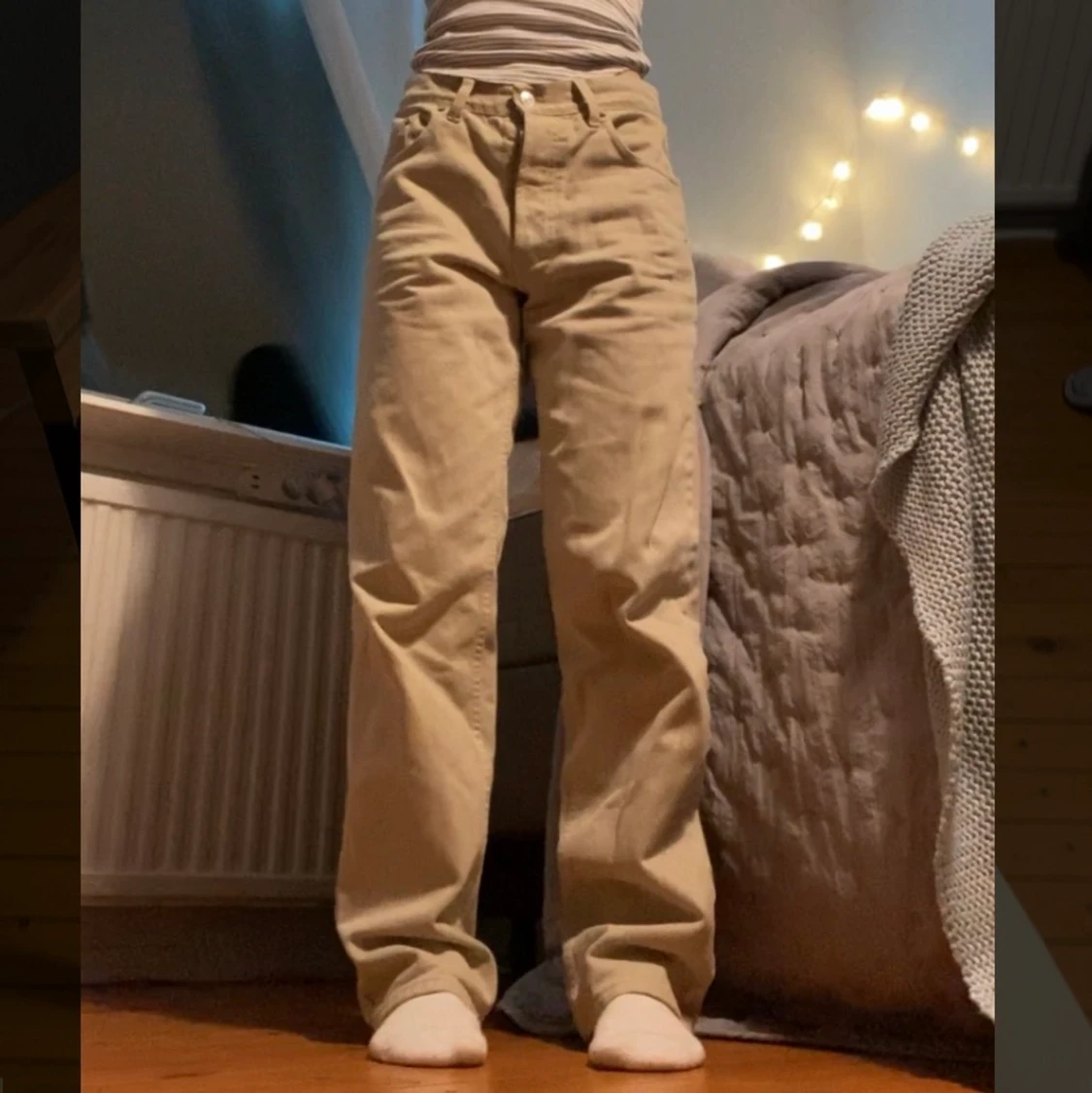 levis beige jeans!!  - 90