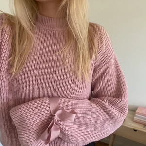 Rosa stickad tröja - I perfekt skick, använd fåtal gånger! 