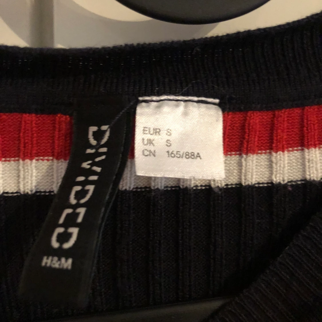 Randig tröja från hm storlek: S - 91